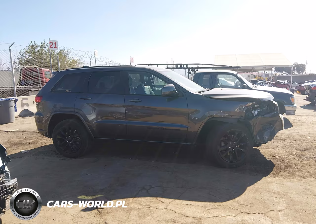 2018 Jeep Grand Cherokee Altitude 4X2 VIN:1C4RJEAG8JC471228 - 13