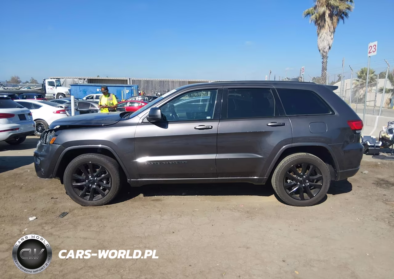 2018 Jeep Grand Cherokee Altitude 4X2 VIN:1C4RJEAG8JC471228 - 14