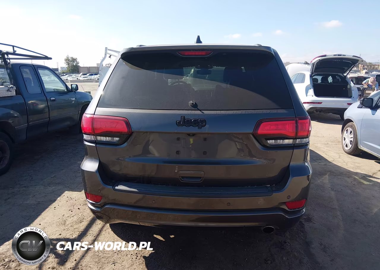 2018 Jeep Grand Cherokee Altitude 4X2 VIN:1C4RJEAG8JC471228 - 16