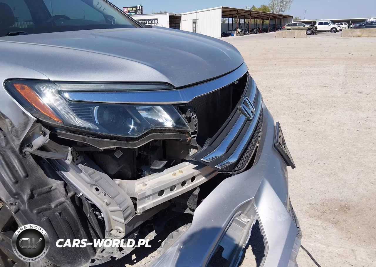 2018 Honda Pilot Lx VIN:5FNYF5H18JB009656 - 17