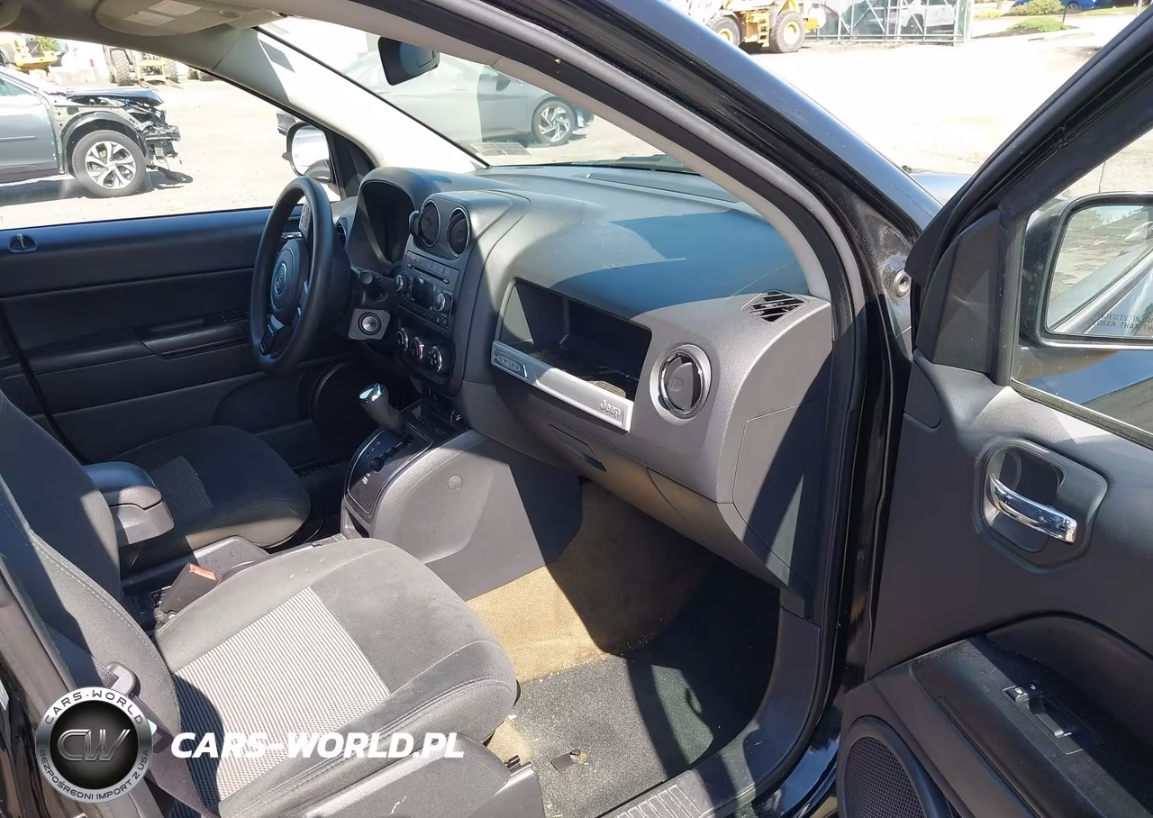 2017 Jeep Compass Sport 4X4 VIN:1C4NJDBB4HD106450 - 5