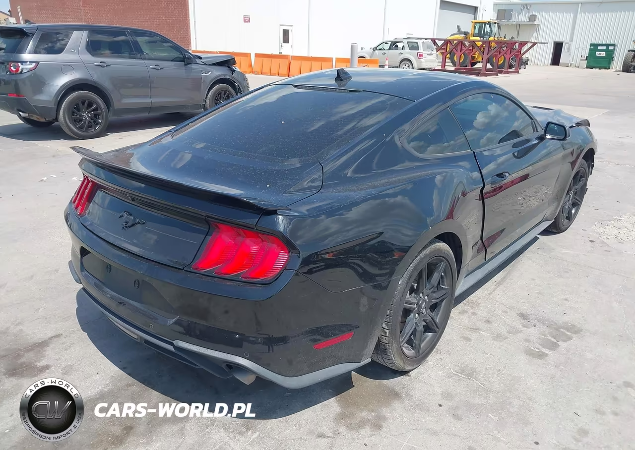 2020 Ford Mustang Ecoboost Premium Fastback VIN:1FA6P8TH6L5181625 - 4