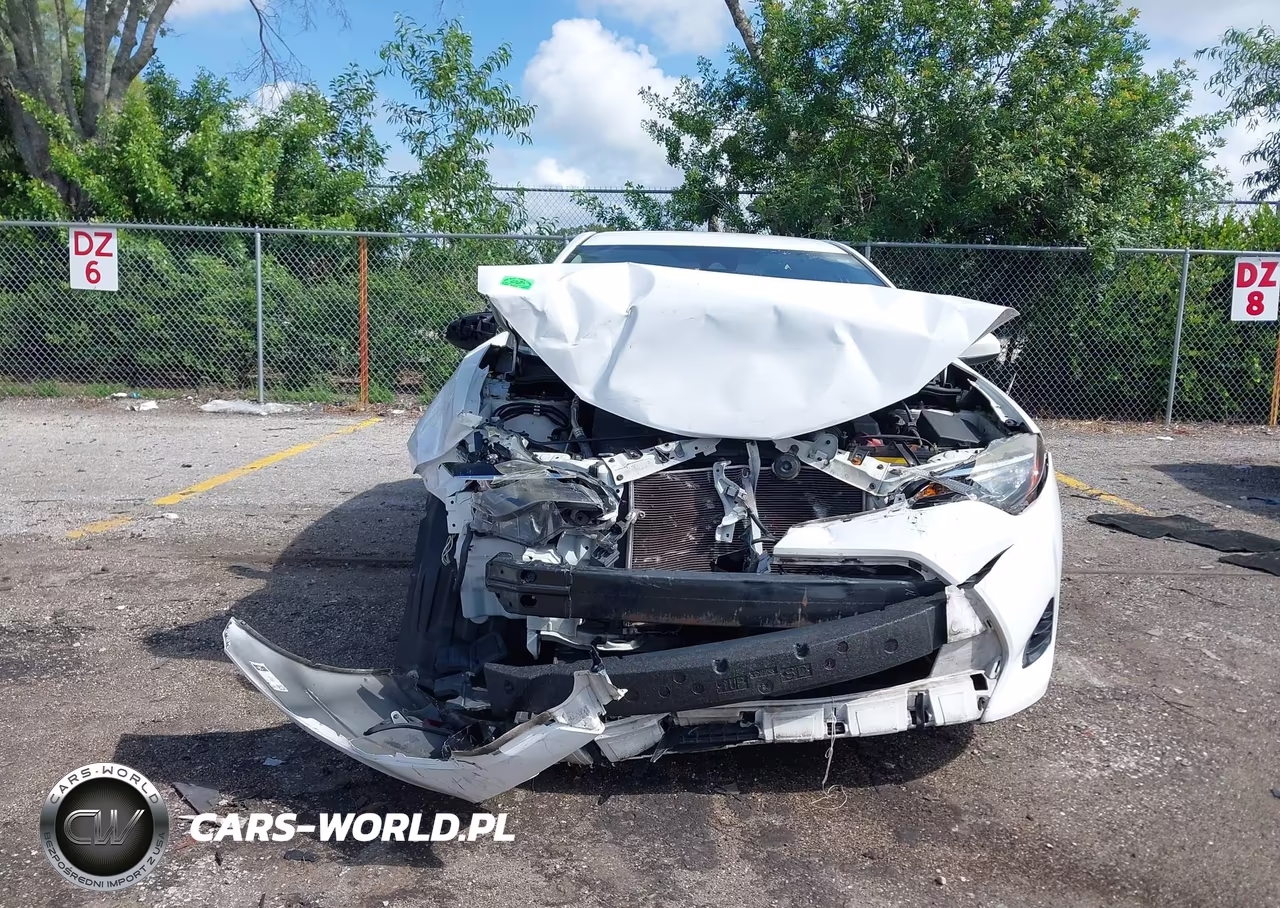 2017 Toyota Corolla Le VIN:2T1BURHE5HC840696 - 13