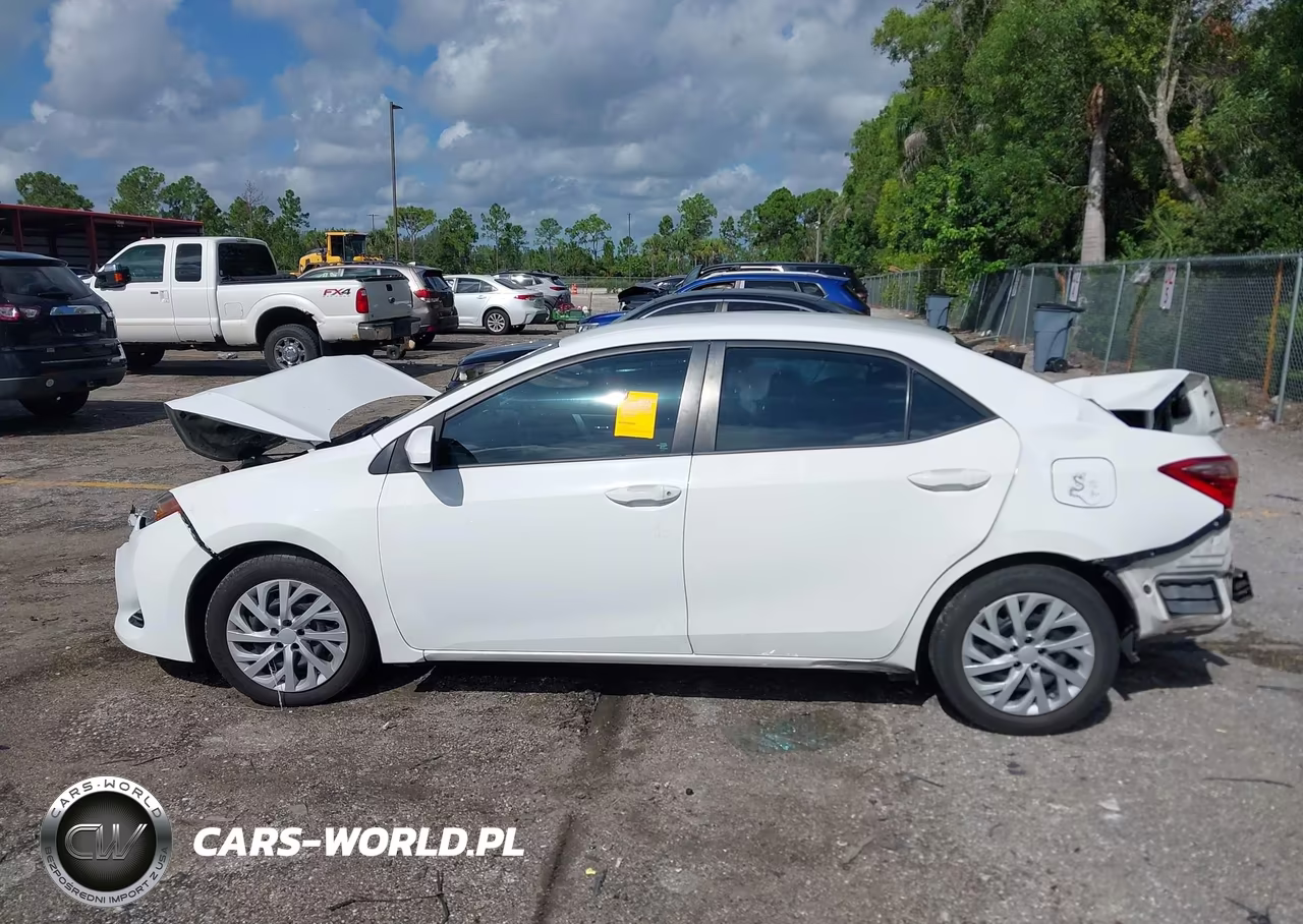 2017 Toyota Corolla Le VIN:2T1BURHE5HC840696 - 15
