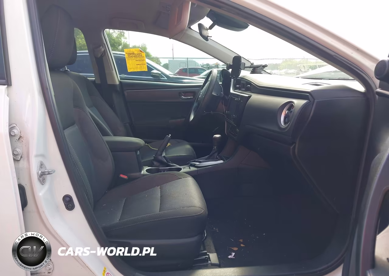 2017 Toyota Corolla Le VIN:2T1BURHE5HC840696 - 5