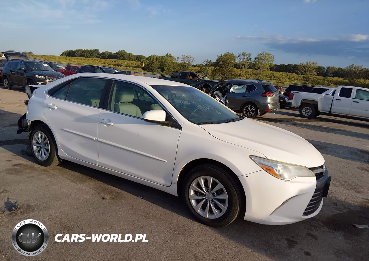 2016 Toyota Camry Le