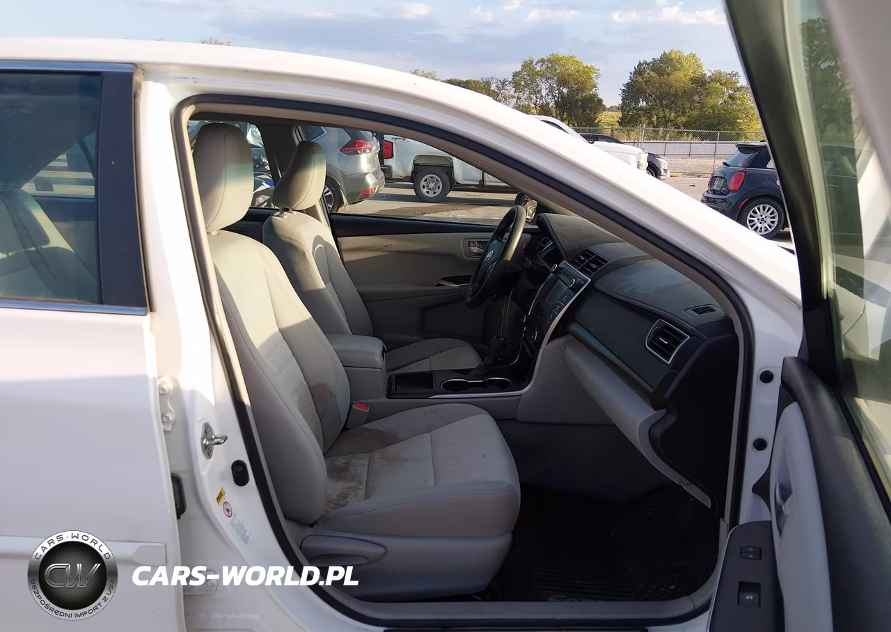 2016 Toyota Camry Le VIN:4T4BF1FK4GR581853 - 5