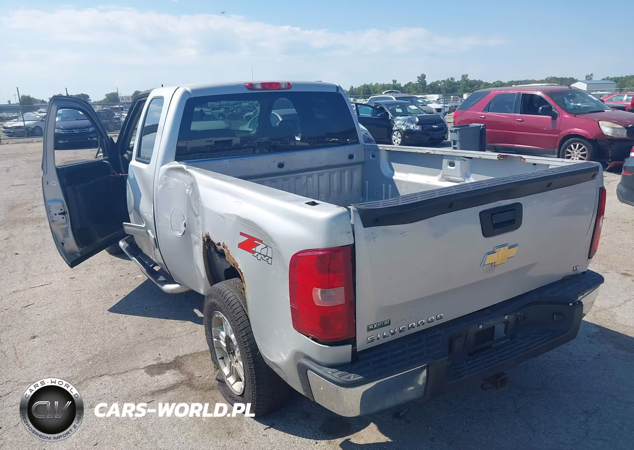 2010 Chevrolet Silverado 1500 Lt VIN:1GCSKSE33AZ198779 - 3