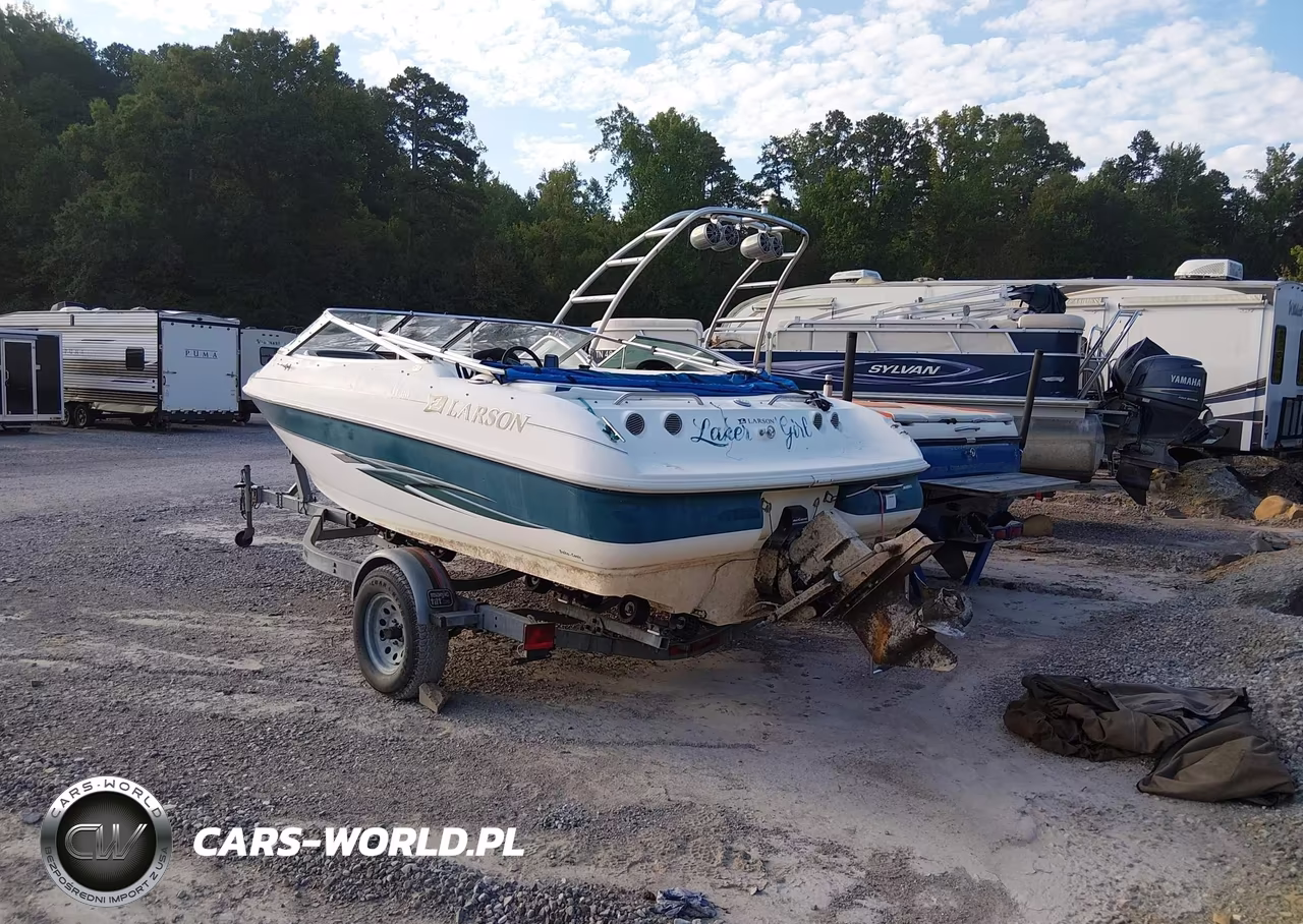 2001 Larson Bow Boat VIN:LAR57639F900 - 3