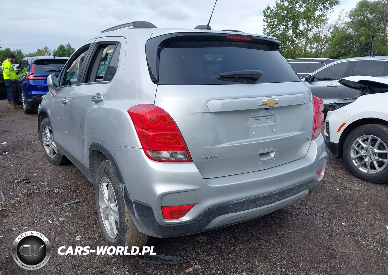 2018 Chevrolet Trax Lt VIN:KL7CJLSB5JB688137 - 3