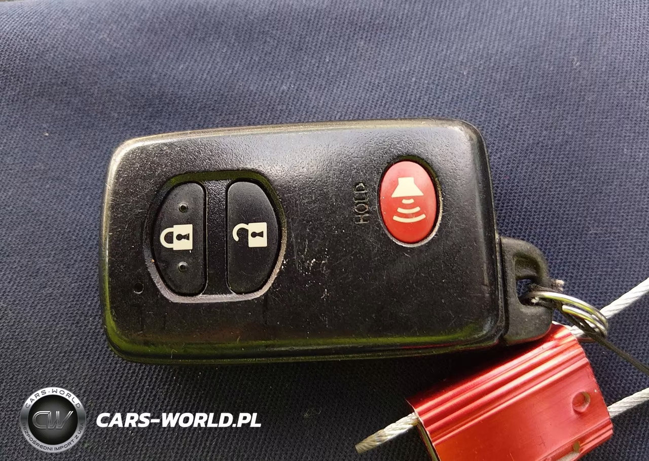2012 Toyota Prius V Two VIN:JTDZN3EU0C3158959 - 11