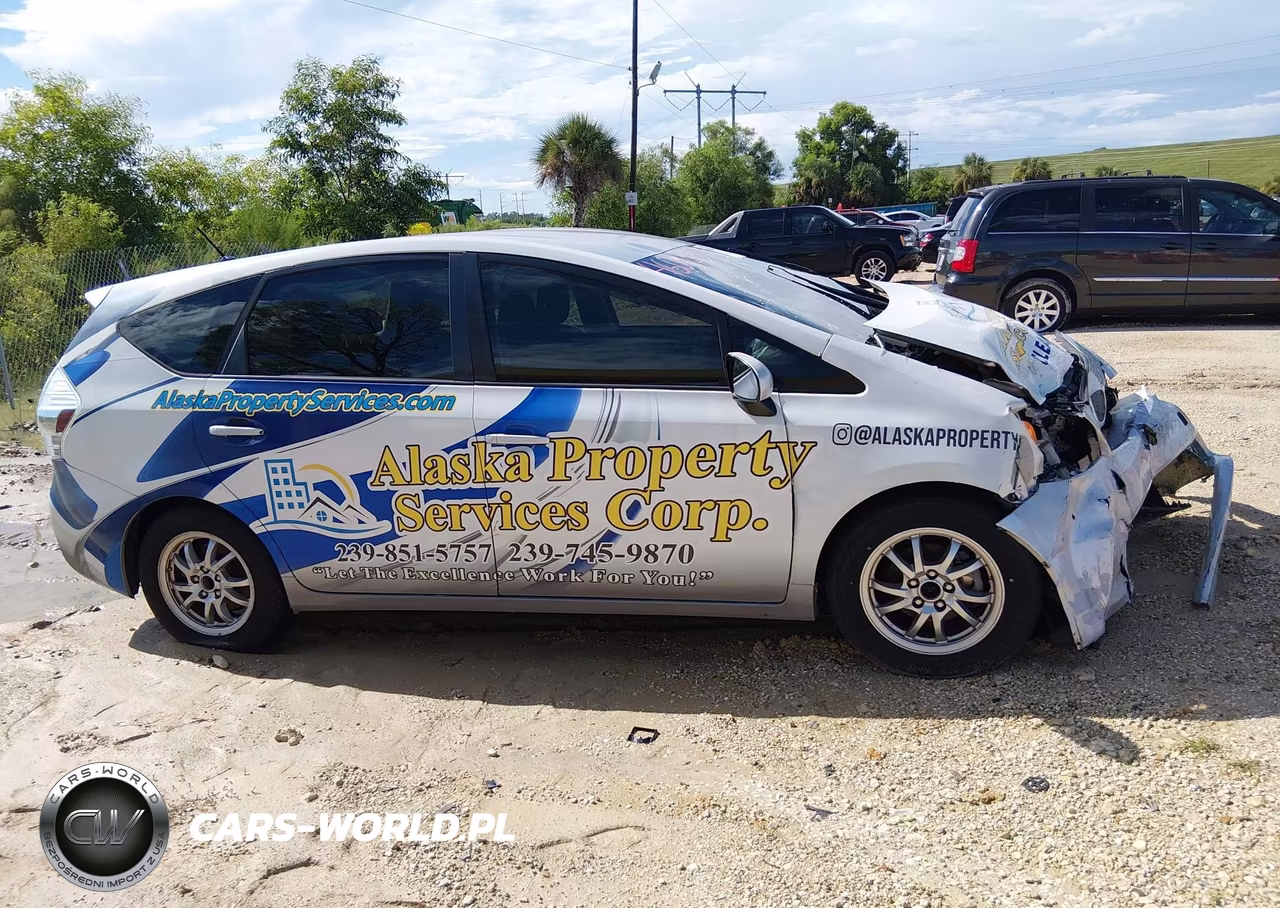2012 Toyota Prius V Two VIN:JTDZN3EU0C3158959 - 13