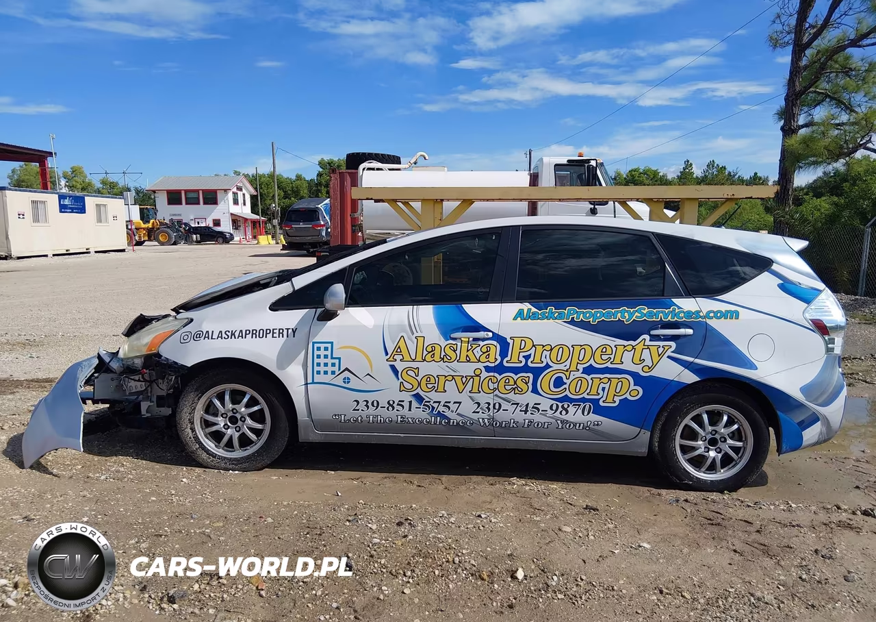 2012 Toyota Prius V Two VIN:JTDZN3EU0C3158959 - 14