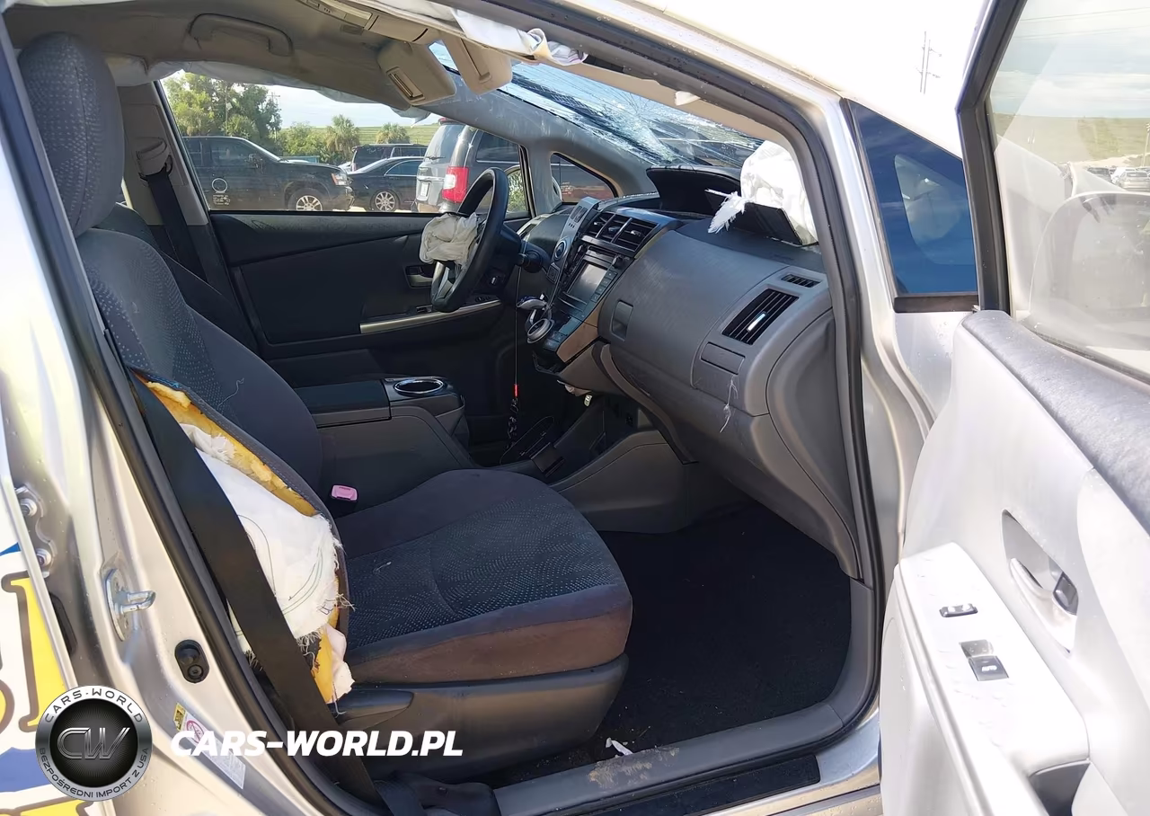 2012 Toyota Prius V Two VIN:JTDZN3EU0C3158959 - 5