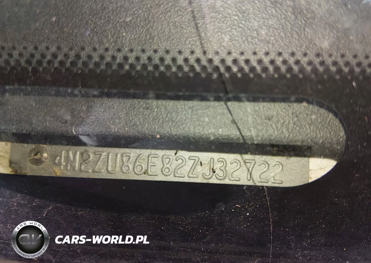 2002 Mercury Mountaineer VIN:4M2ZU86E82ZJ32722 - 9