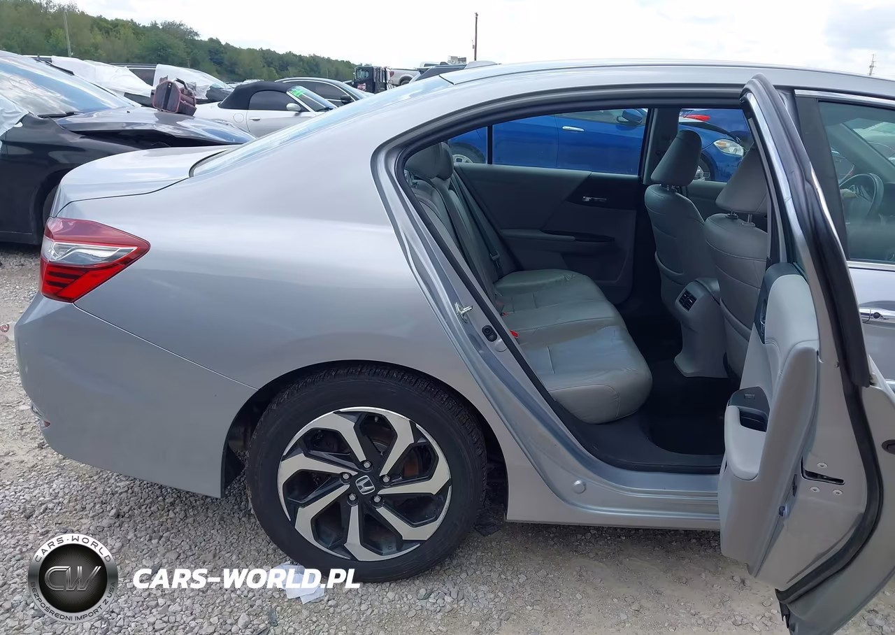 2017 Honda Accord Ex-L VIN:1HGCR2F82HA251637 - 8