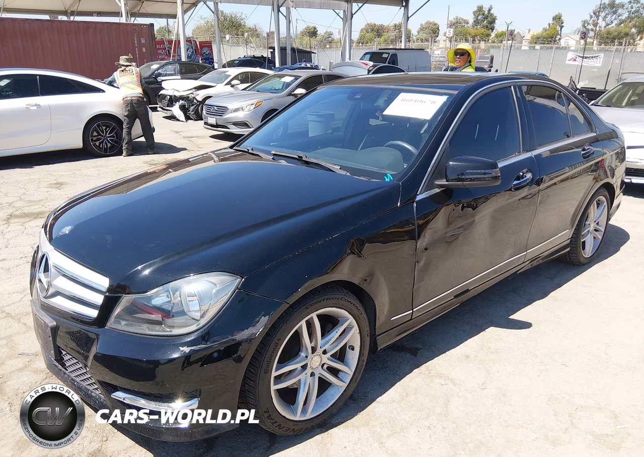 2013 Mercedes-Benz C 250 Sport VIN:WDDGF4HBXDR291768 - 2