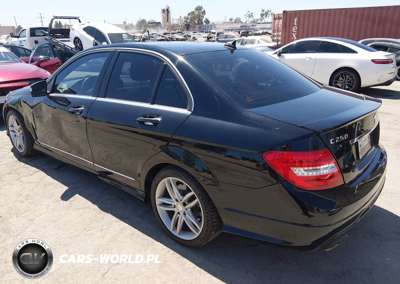 2013 Mercedes-Benz C 250 Sport VIN:WDDGF4HBXDR291768 - 3