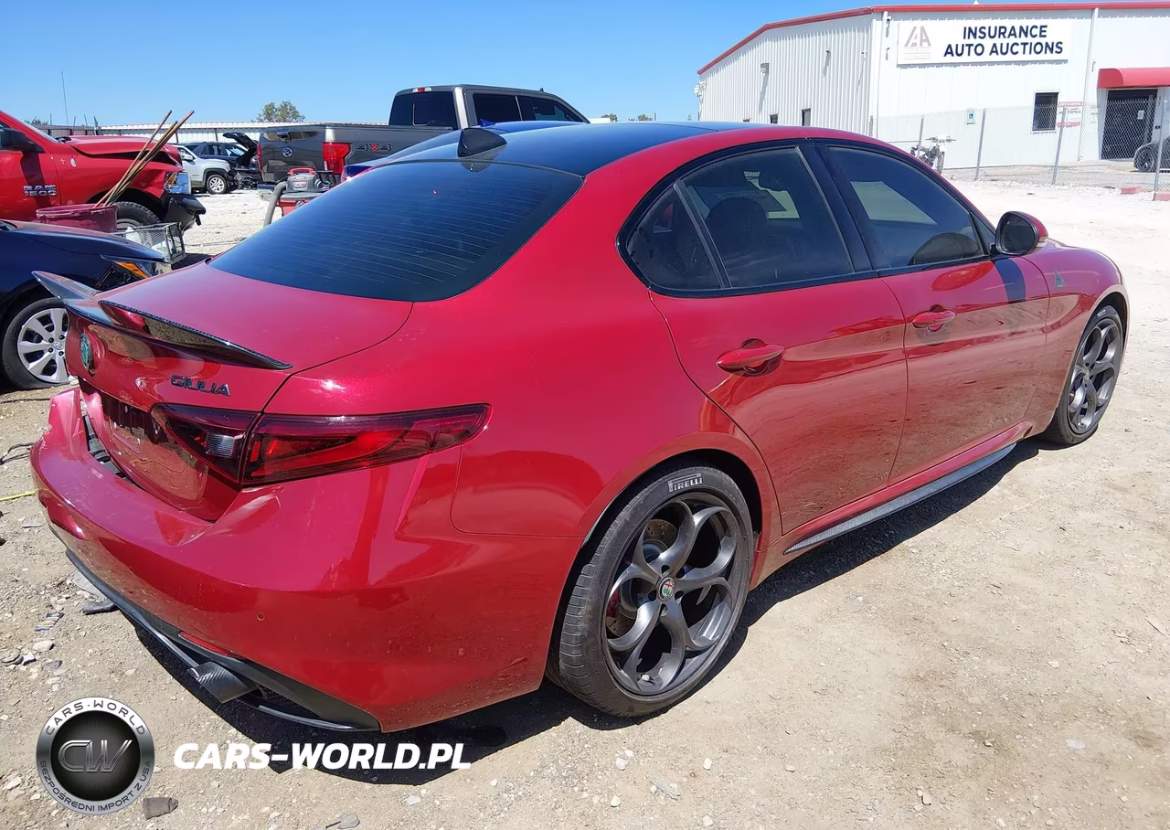 2019 Alfa Romeo Giulia Ti Sport Rwd VIN:ZARFAMBN9K7603732 - 4