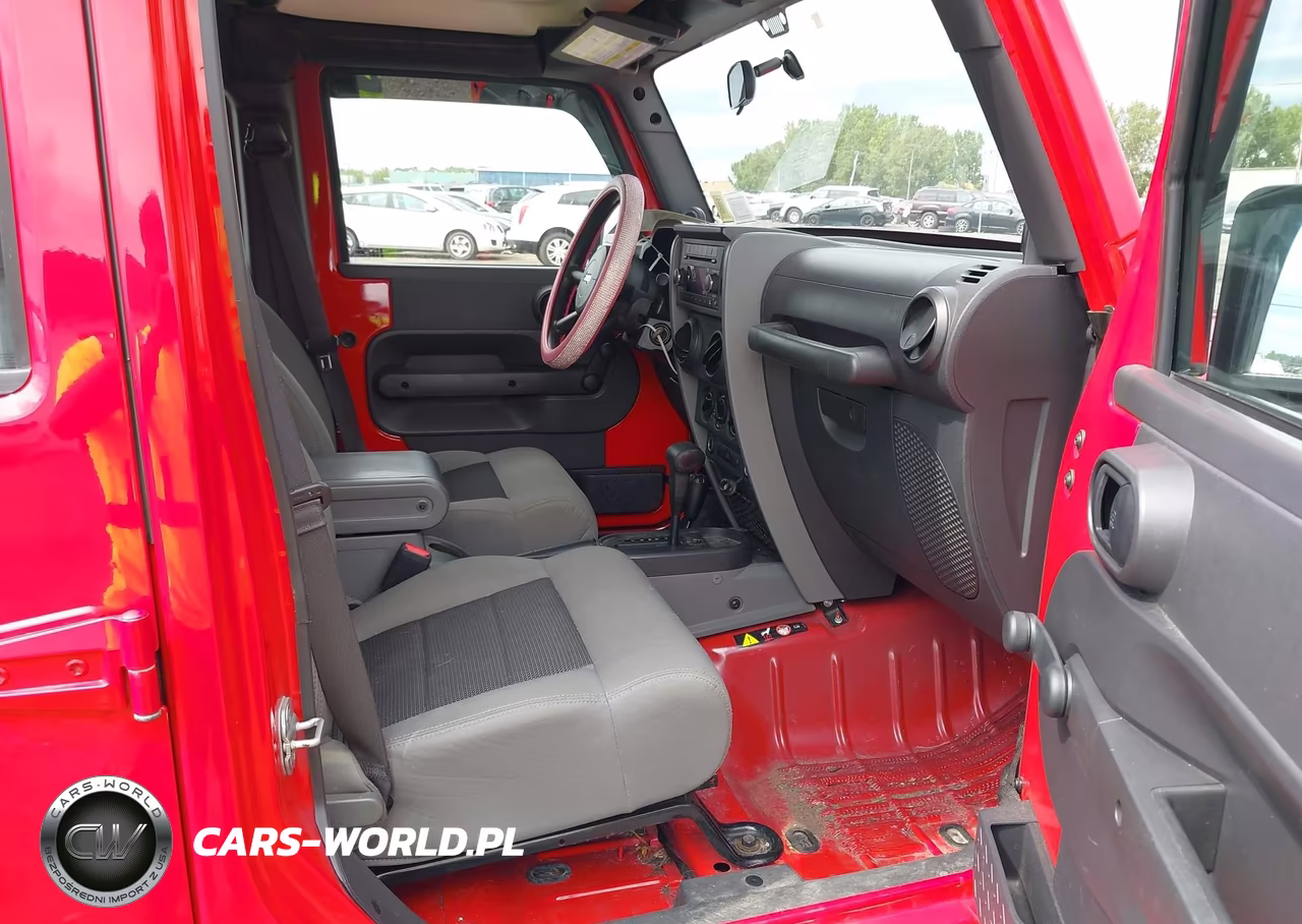 2009 Jeep Wrangler Unlimited X VIN:1J4GA39199L744856 - 5