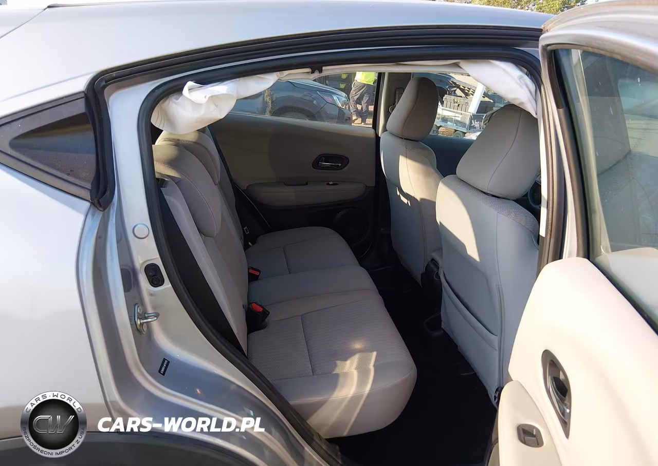 2018 Honda Hr-V Lx VIN:3CZRU5H31JM720195 - 8