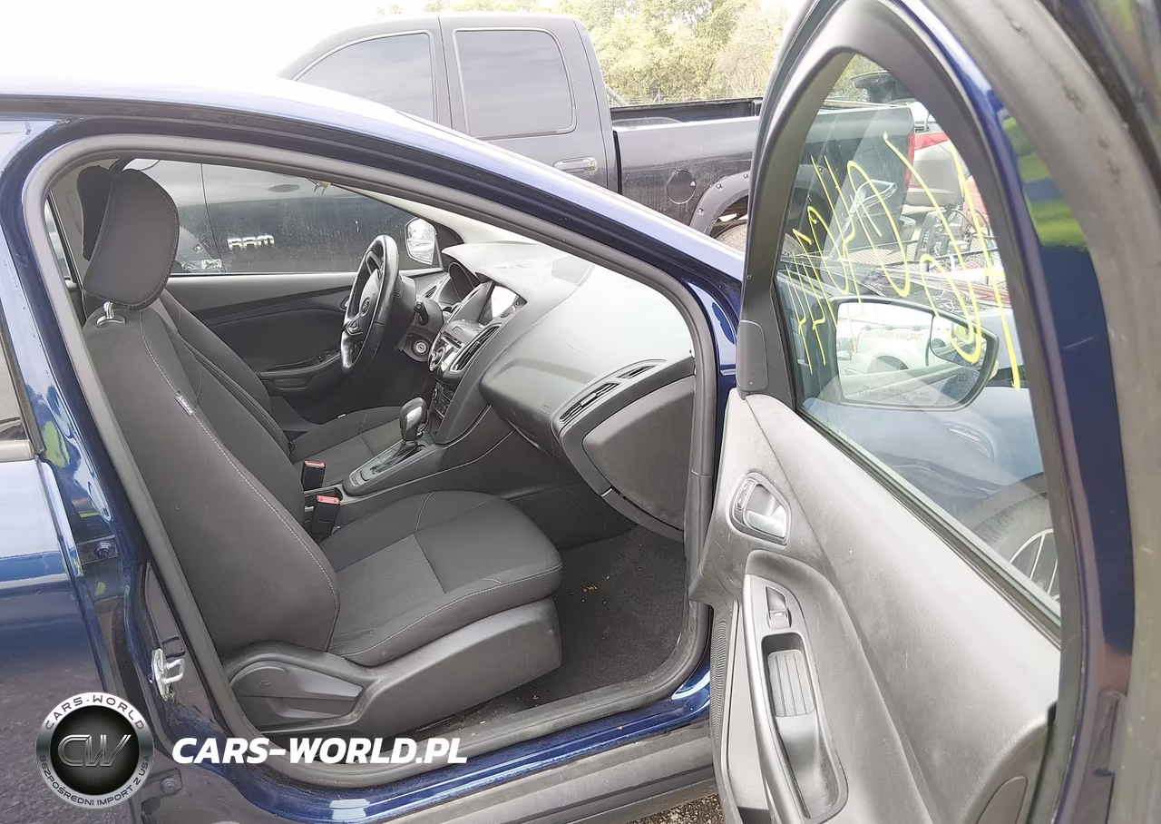 2017 Ford Focus Sel VIN:1FADP3M20HL340369 - 5