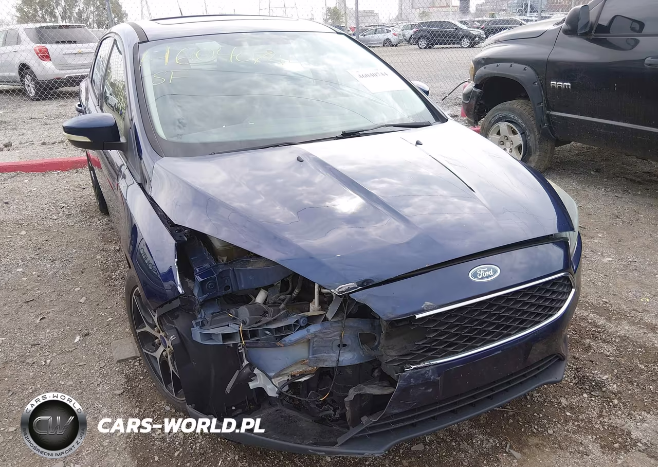 2017 Ford Focus Sel VIN:1FADP3M20HL340369 - 6
