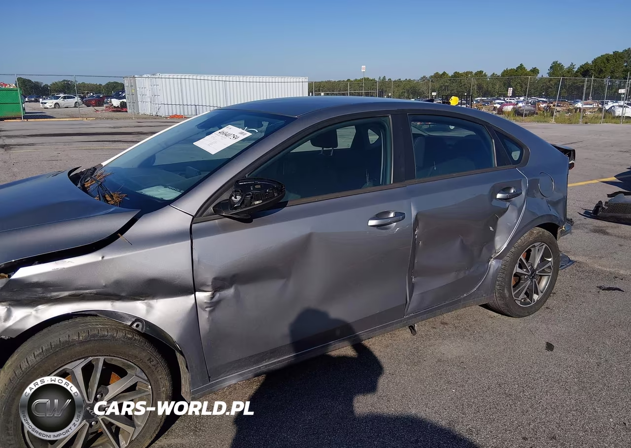 2023 Kia Forte Lxs VIN:3KPF24AD3PE626219 - 13