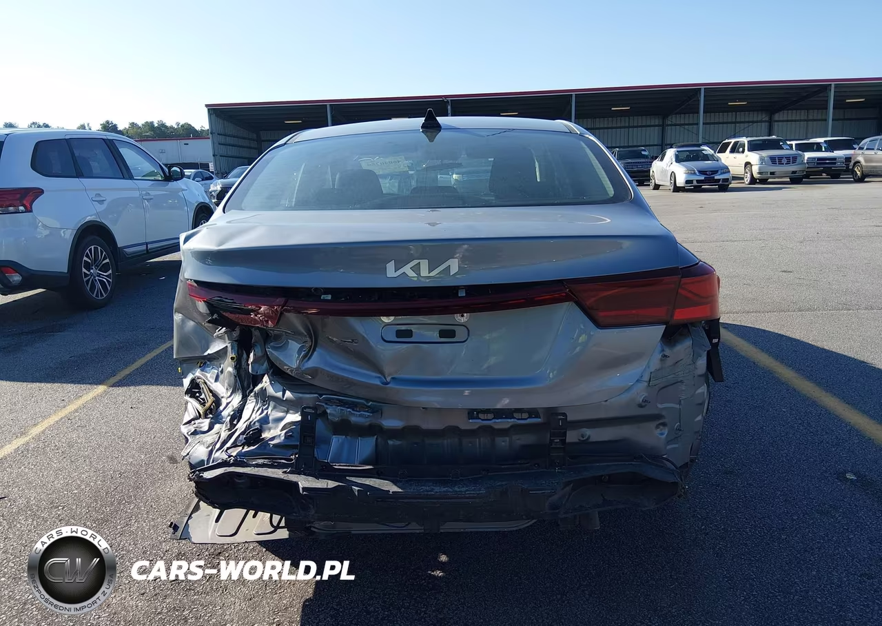 2023 Kia Forte Lxs VIN:3KPF24AD3PE626219 - 20