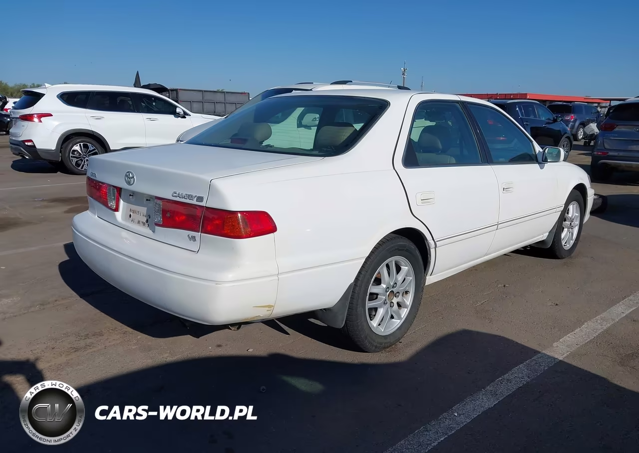 2000 Toyota Camry Xle V6 VIN:4T1BF28K6YU947147 - 4