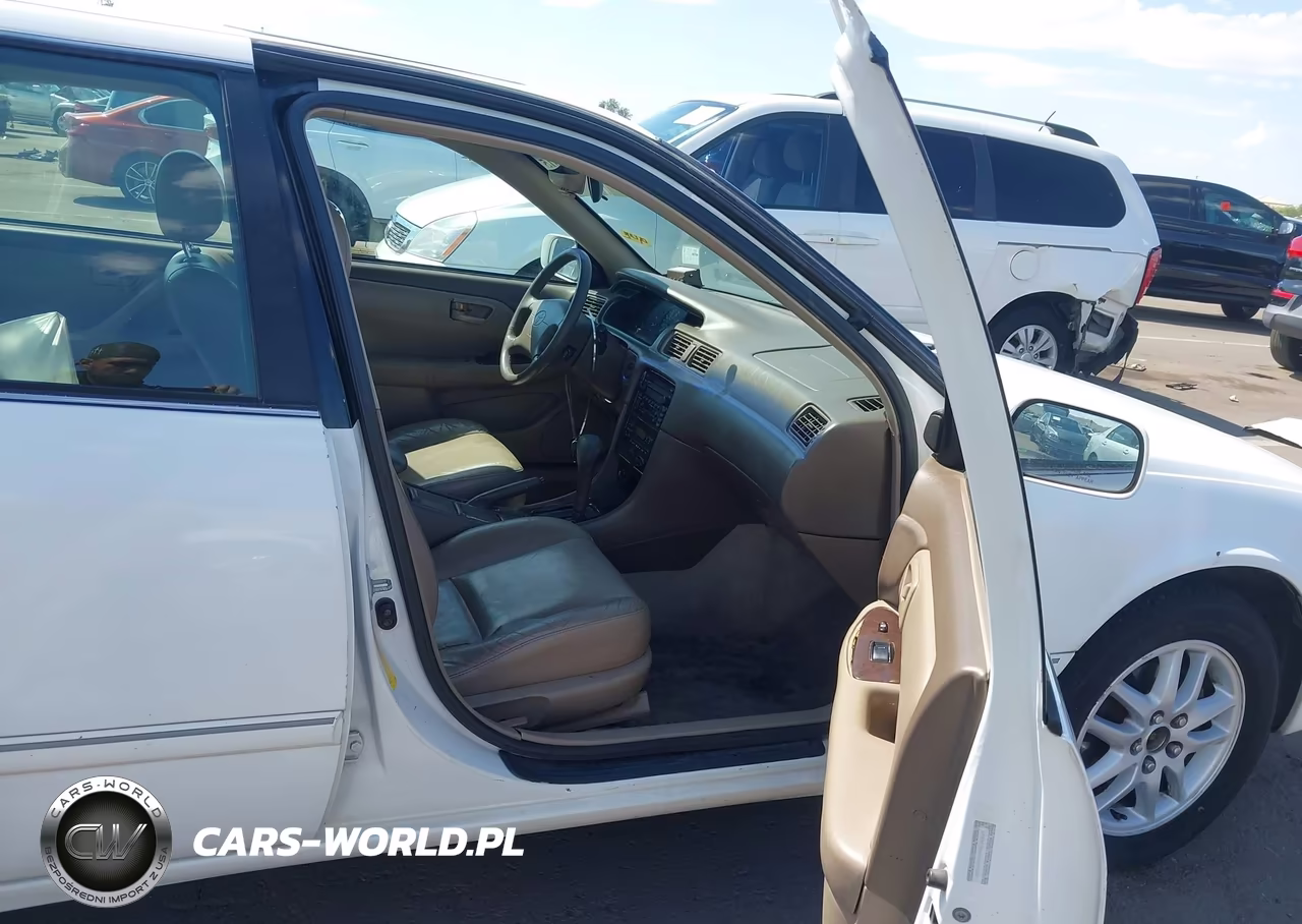 2000 Toyota Camry Xle V6 VIN:4T1BF28K6YU947147 - 5