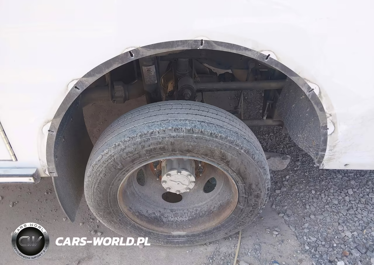 2017 Ford F-450 Chassis Xlt VIN:1FDUF4GT8HEE59021 - 13