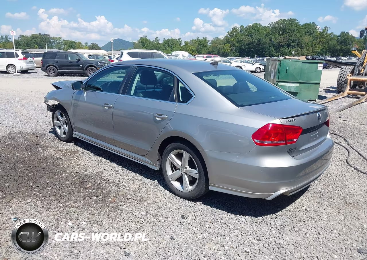 2013 Volkswagen Passat Se VIN:1VWBN7A34DC070727 - 3