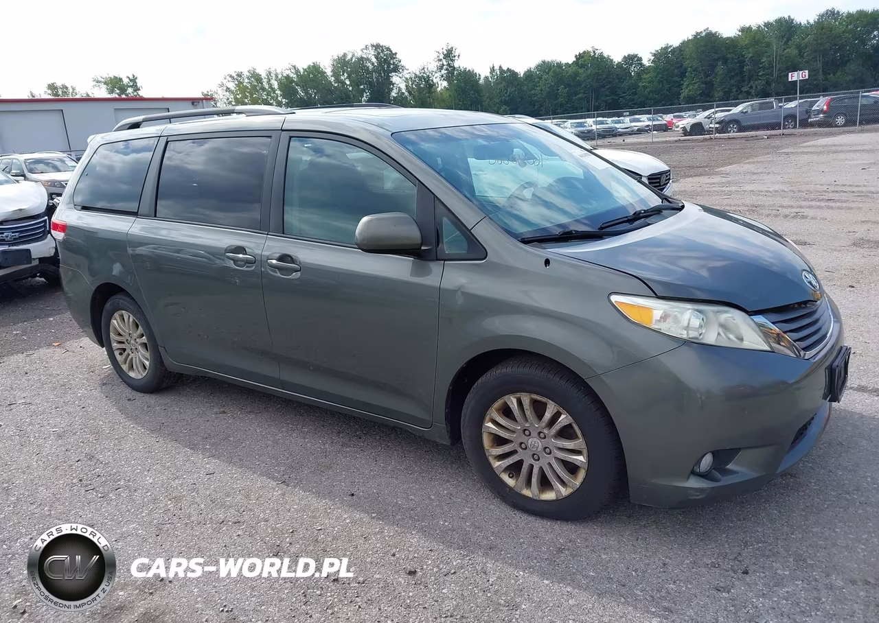 2011 Toyota Sienna Xle V6 – zdjęcie 1 z 16