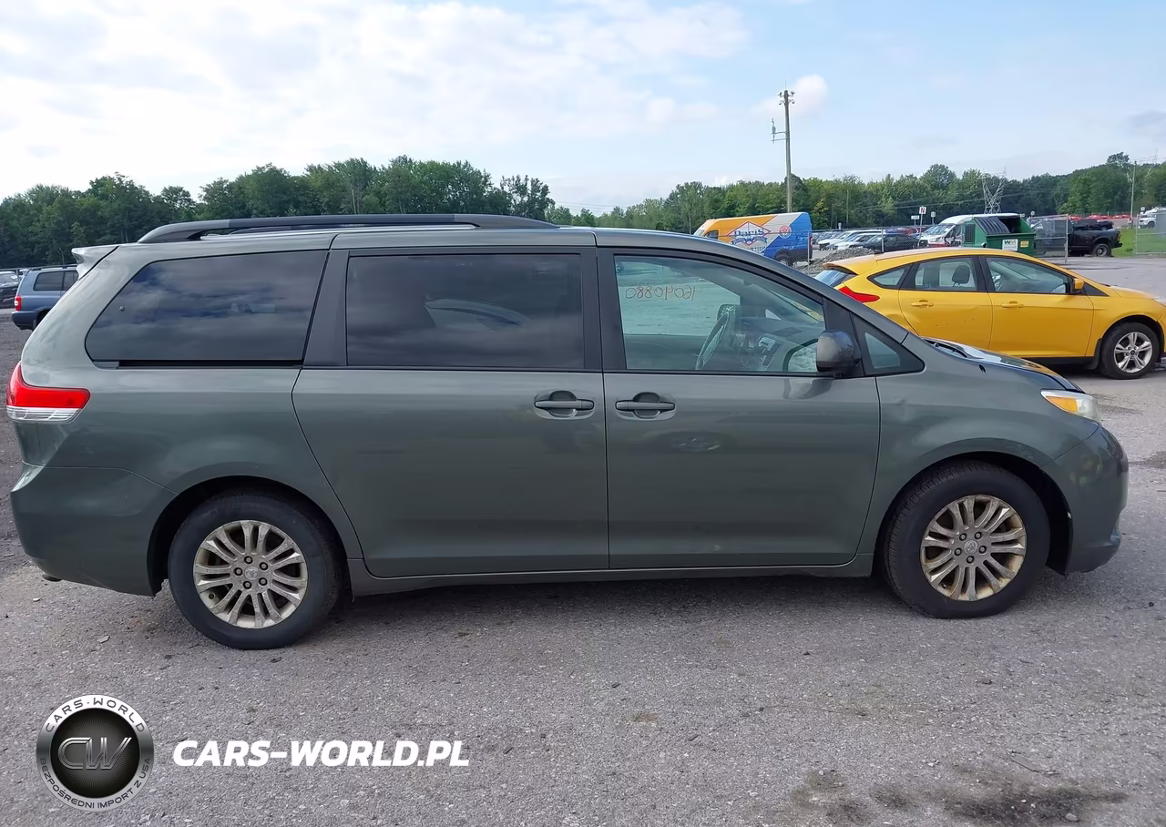 2011 Toyota Sienna Xle V6 VIN:5TDYK3DC8BS064452 - 13
