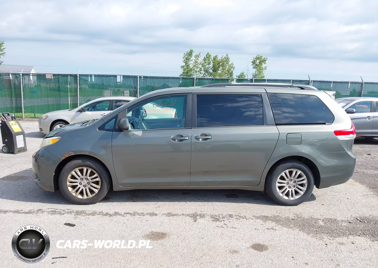 2011 Toyota Sienna Xle V6 VIN:5TDYK3DC8BS064452 - 14