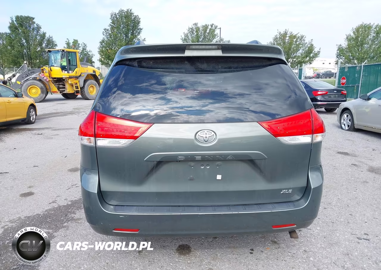 2011 Toyota Sienna Xle V6 VIN:5TDYK3DC8BS064452 - 16
