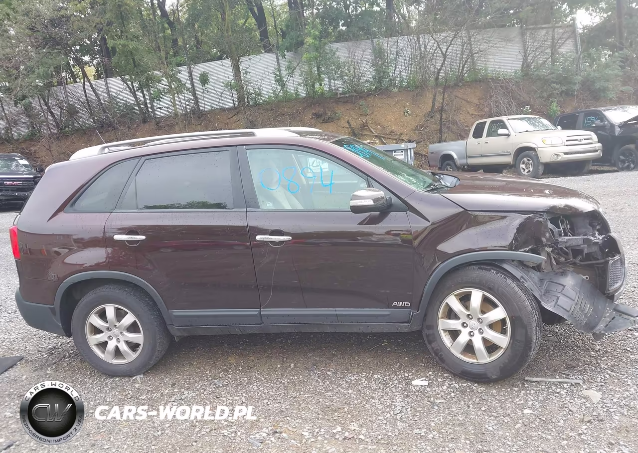 2013 Kia Sorento Lx V6 VIN:5XYKTDA20DG372607 - 13