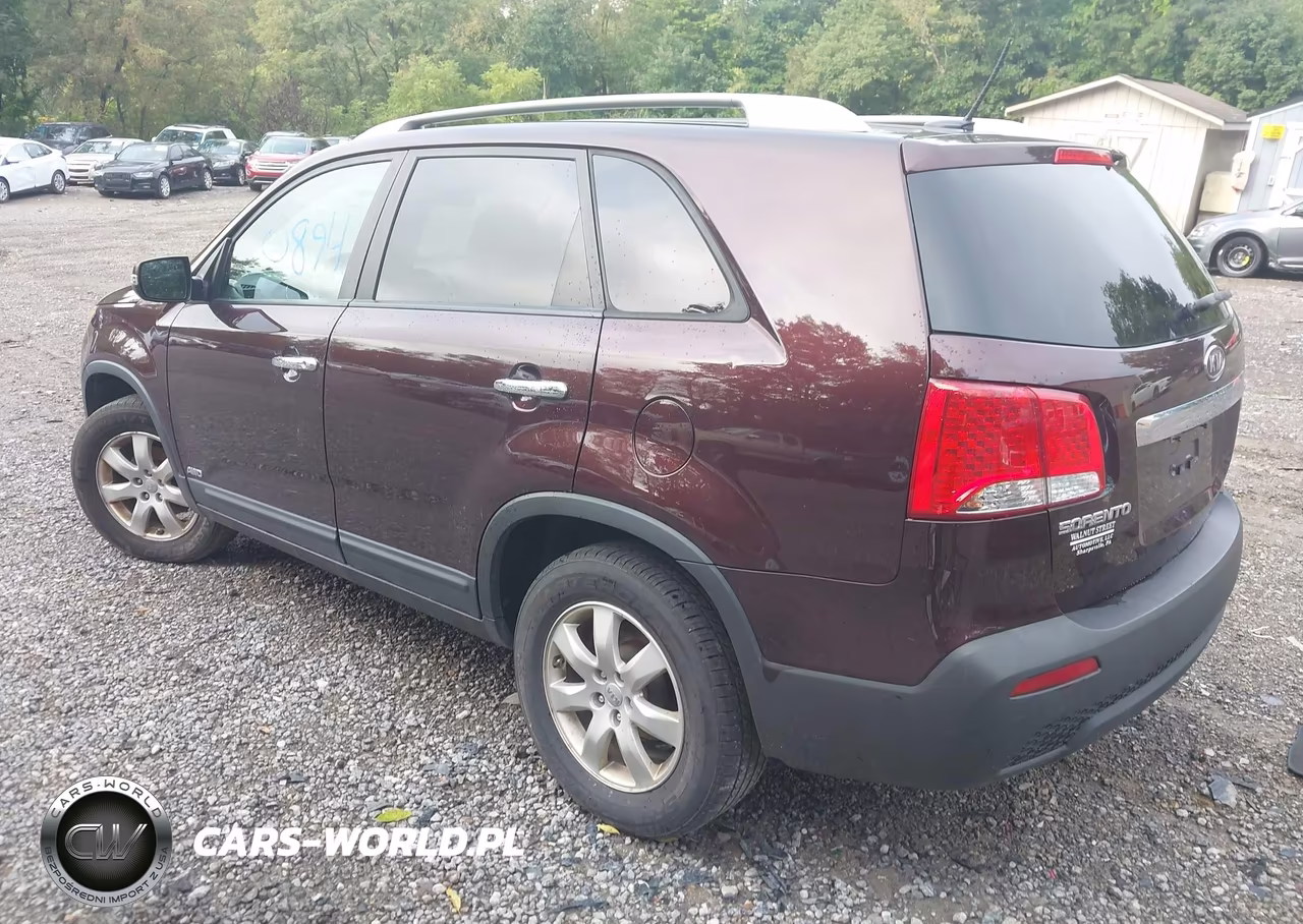 2013 Kia Sorento Lx V6 VIN:5XYKTDA20DG372607 - 3