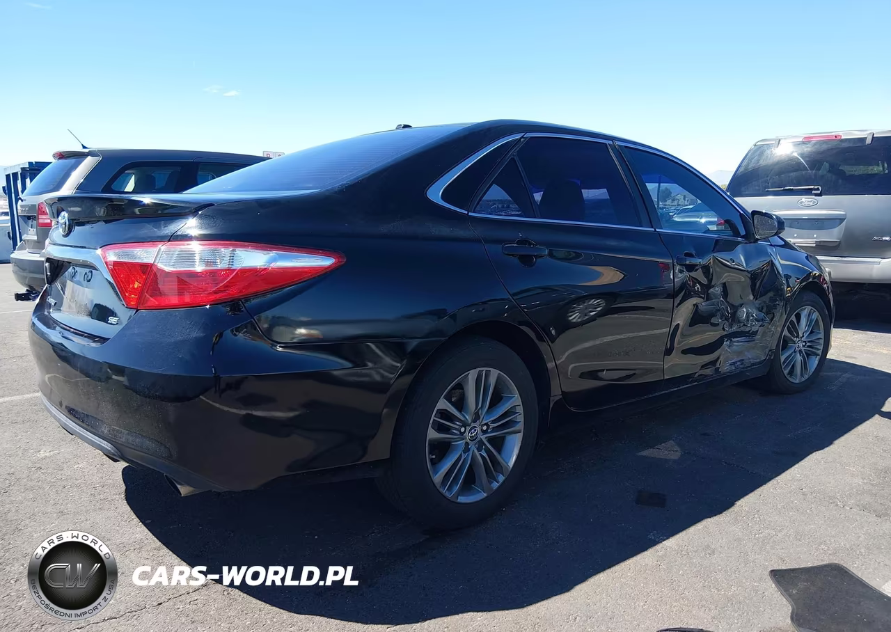 2015 Toyota Camry Se VIN:4T1BF1FK7FU080271 - 4