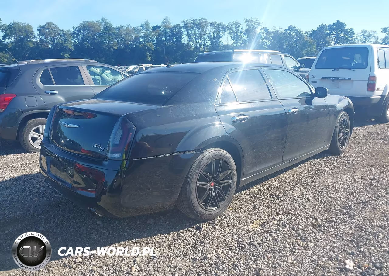 2014 Chrysler 300 300S VIN:2C3CCABG3EH229056 - 4
