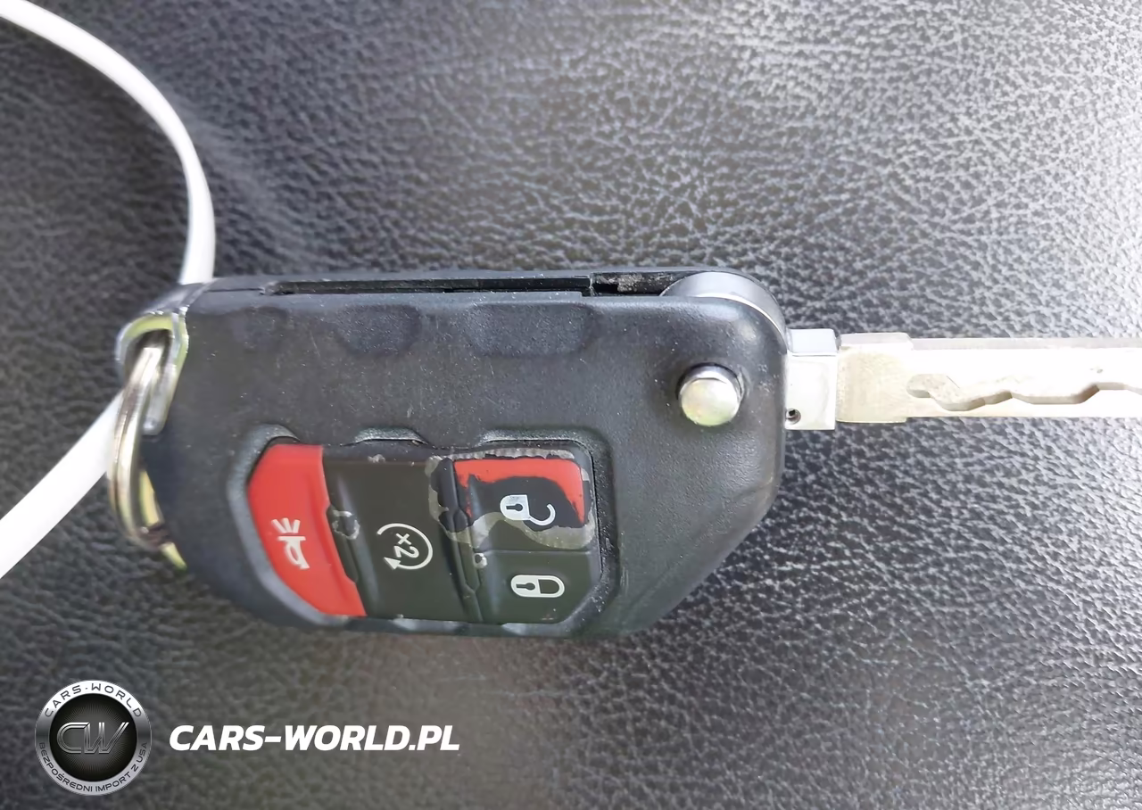 2023 Jeep Gladiator Willys 4X4 VIN:1C6HJTAG1PL526201 - 11