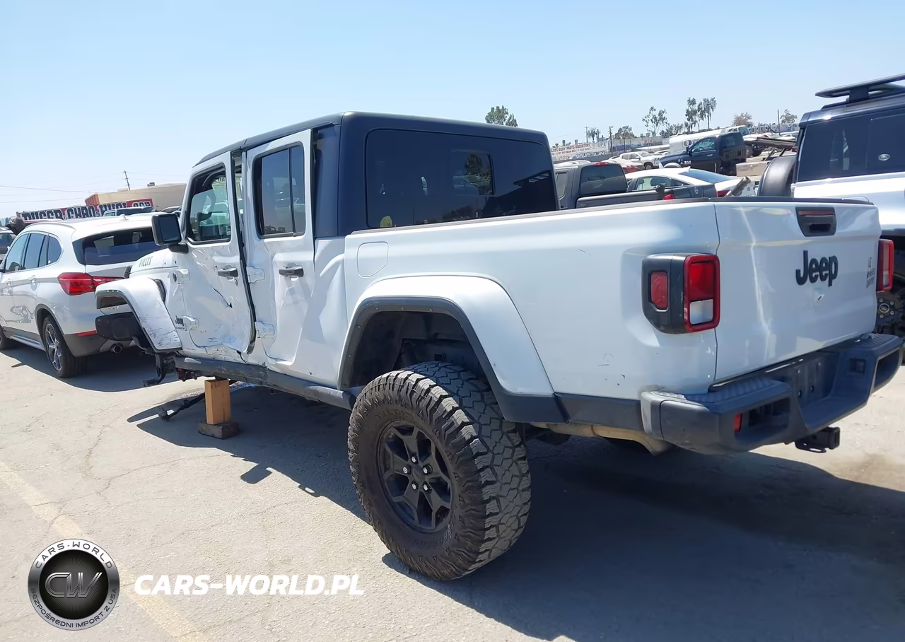 2023 Jeep Gladiator Willys 4X4 VIN:1C6HJTAG1PL526201 - 3