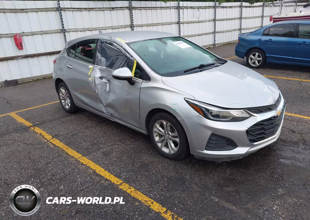 2019 Chevrolet Cruze Lt – zdjęcie 1 z 17