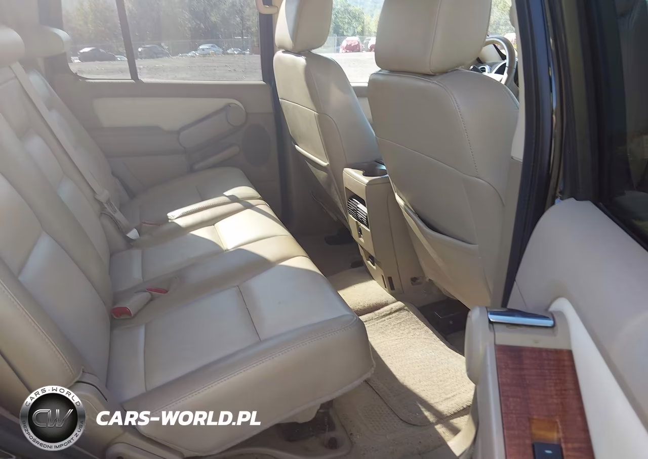 2007 Ford Explorer Eddie Bauer VIN:1FMEU74E27UA74379 - 8