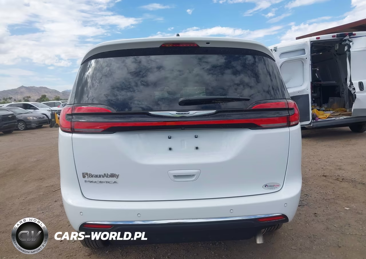 2025 Chrysler Pacifica Select VIN:2C4RC1BG0SR579742 - 15