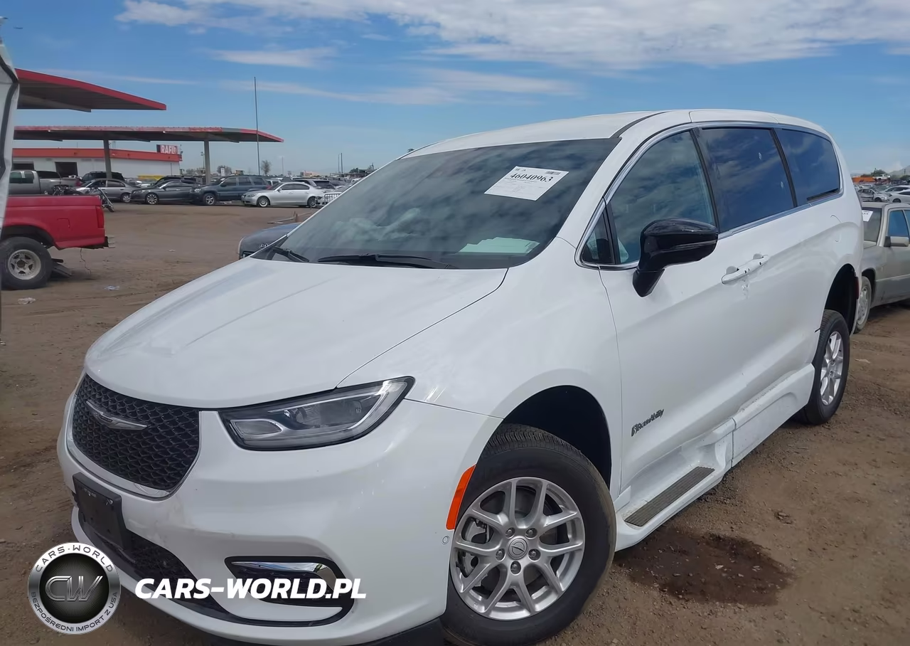 2025 Chrysler Pacifica Select VIN:2C4RC1BG0SR579742 - 2