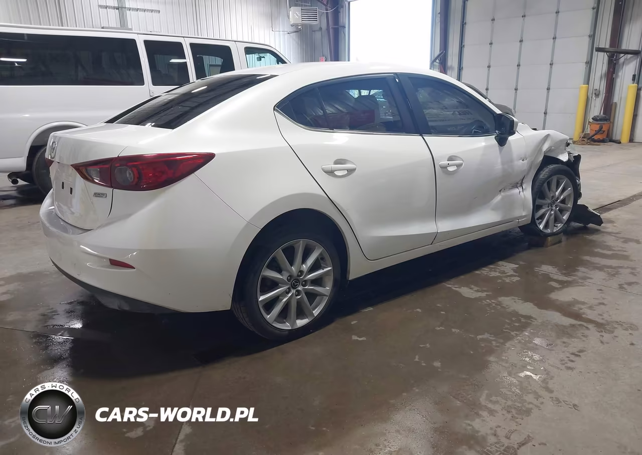 2017 Mazda Mazda3 Touring VIN:3MZBN1V73HM135758 - 4