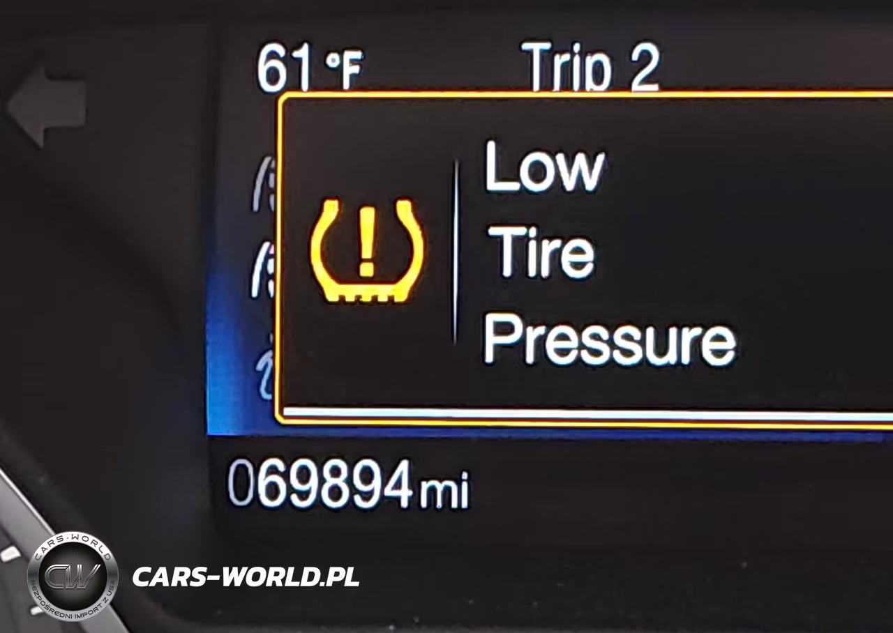 2016 Ford Focus Se VIN:1FADP3K26GL392235 - 14
