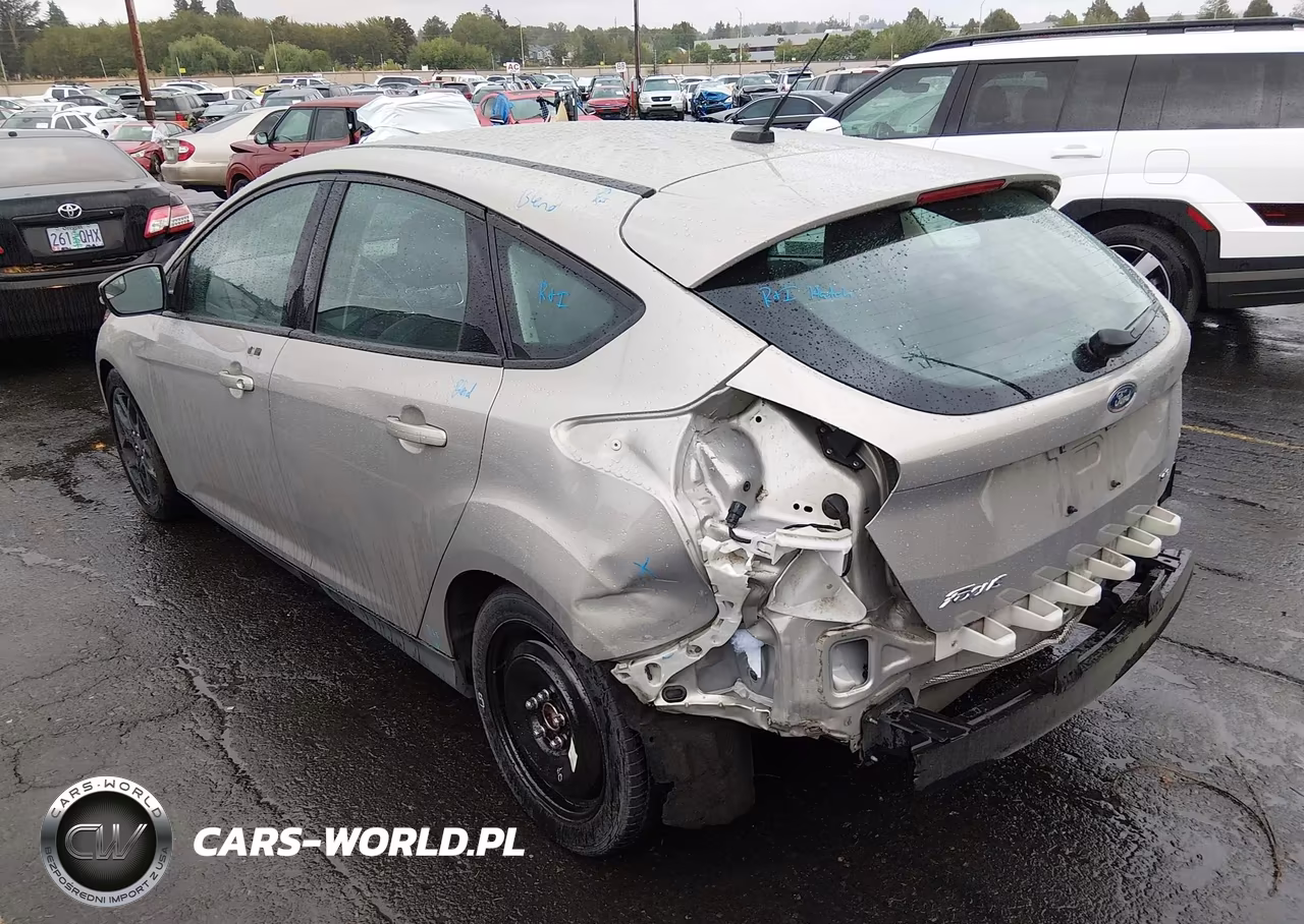 2016 Ford Focus Se VIN:1FADP3K26GL392235 - 3